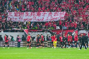 川媒评蓉城:球队并非没积极信号,球员、教练组、球迷要拼到底
