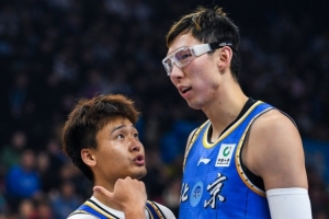 北京VS吉林大名单：桑普森缺阵 周琦、赵睿、姜伟泽领衔