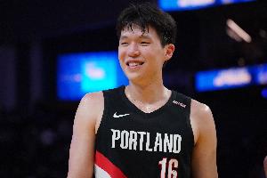 罗威：杨瀚森正从小孩子蜕变为男人 这种成长也体现在比赛能力上