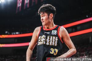 赛季首秀！王浩然打满半场20分钟10中4拿下10分3板2助
