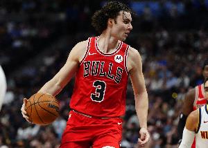 吉迪：初到NBA洗澡时赤脚进浴室 队友都用看疯子的眼神看着我