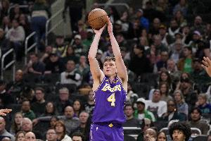 夸梅·布朗：克内克特比布朗尼强却被裁 他成了NBA人情世故牺牲品