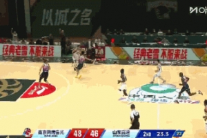 行云流水！法耶快下接球空接暴扣打停同曦