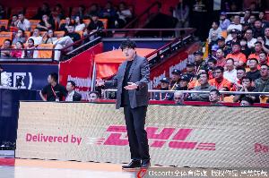 鲁媒：山东男篮要重点解决一二号位球权分配、阵容磨合的问题