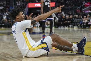 科尔：伦德博格有些出手选择过于冒险 他还需要适应NBA的节奏